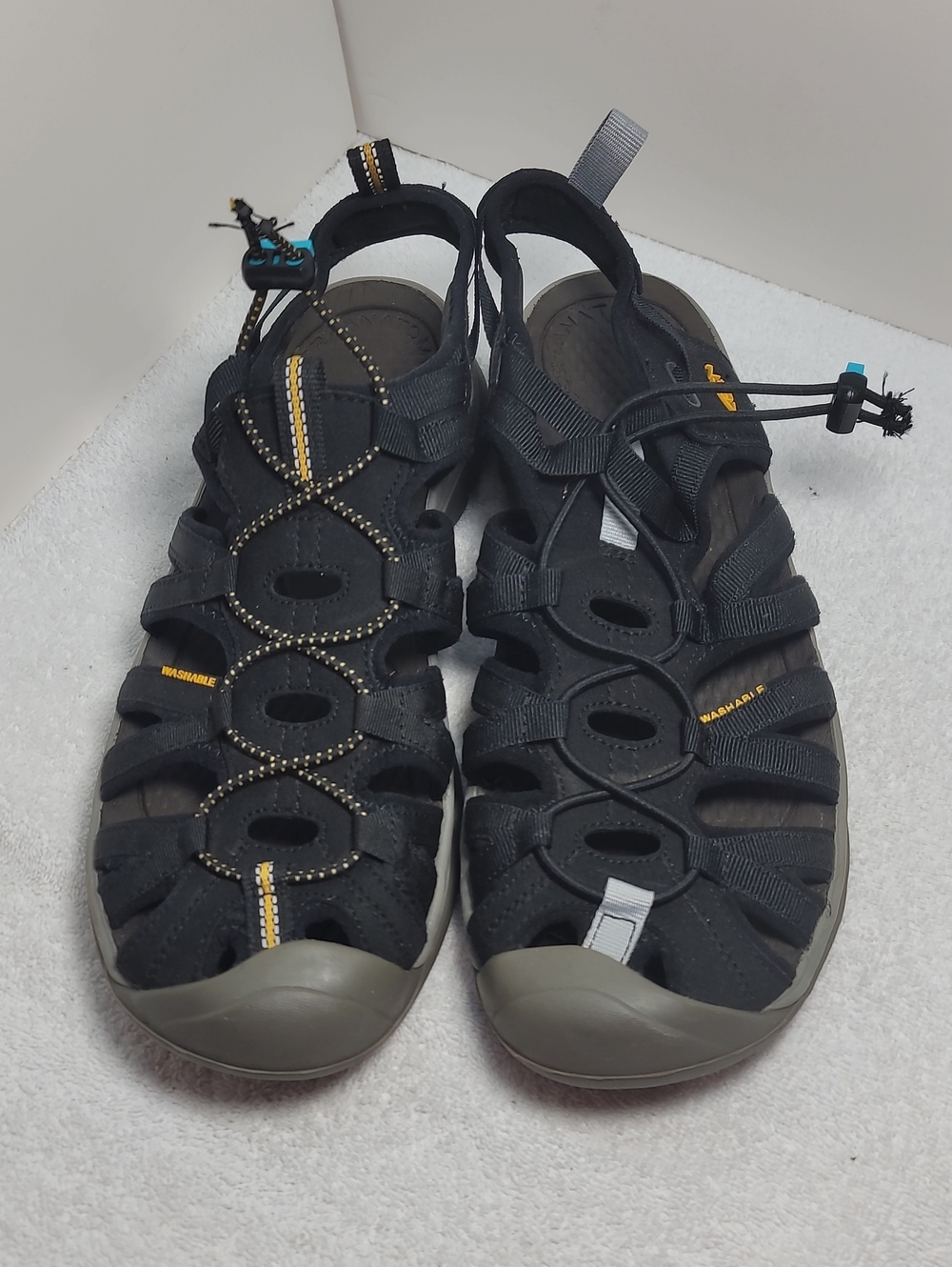 Black KEEN Whisper Closed Toe Hiking Sandals Womens Size 11 EUC. 302